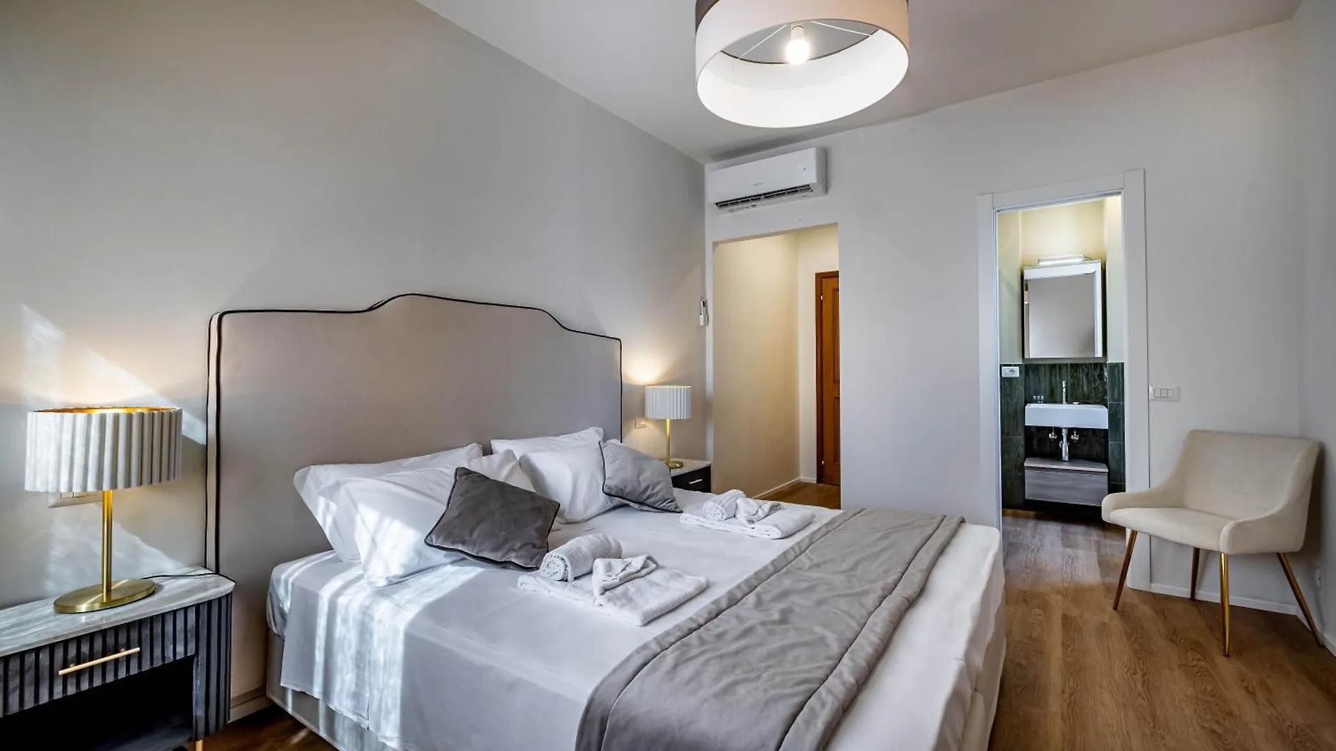 Yd Morgagni Charme Apartment Florence