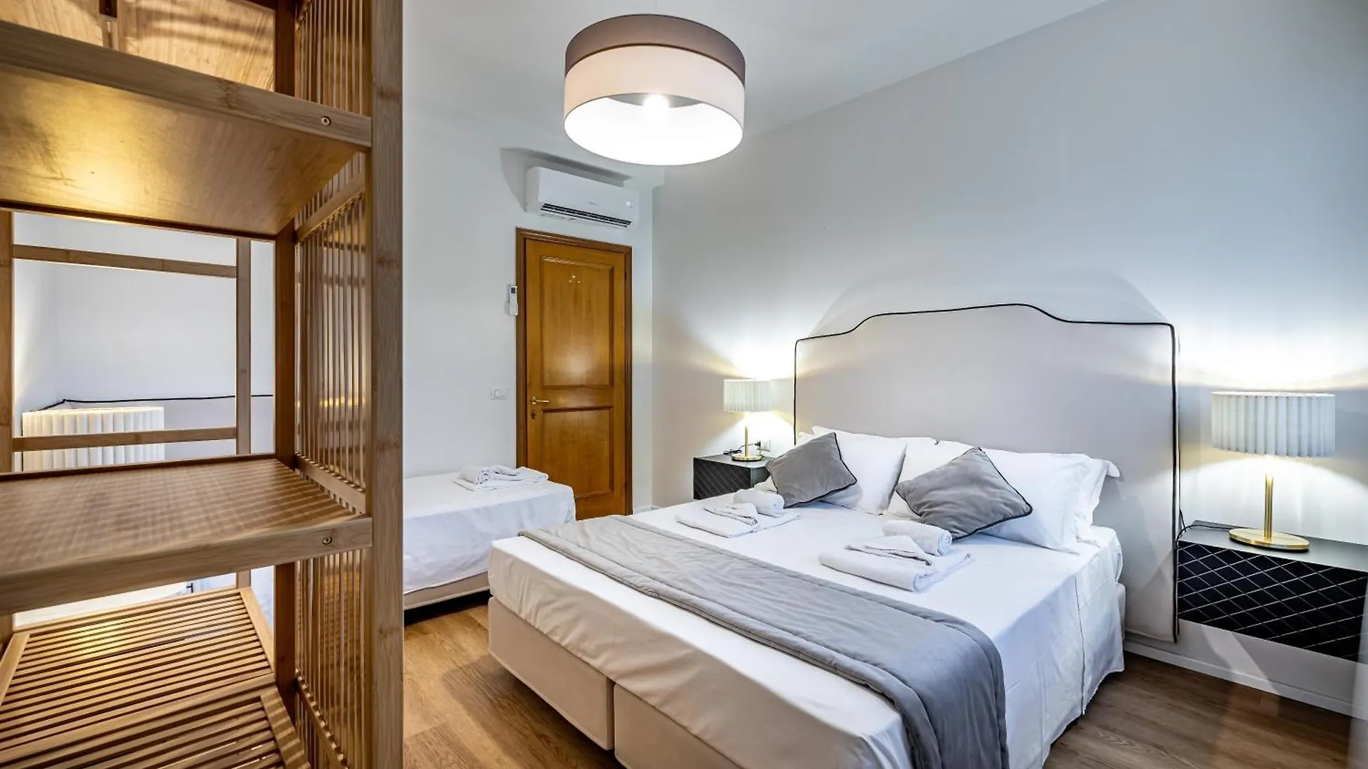 Yd Morgagni Charme Apartment Florence Italy