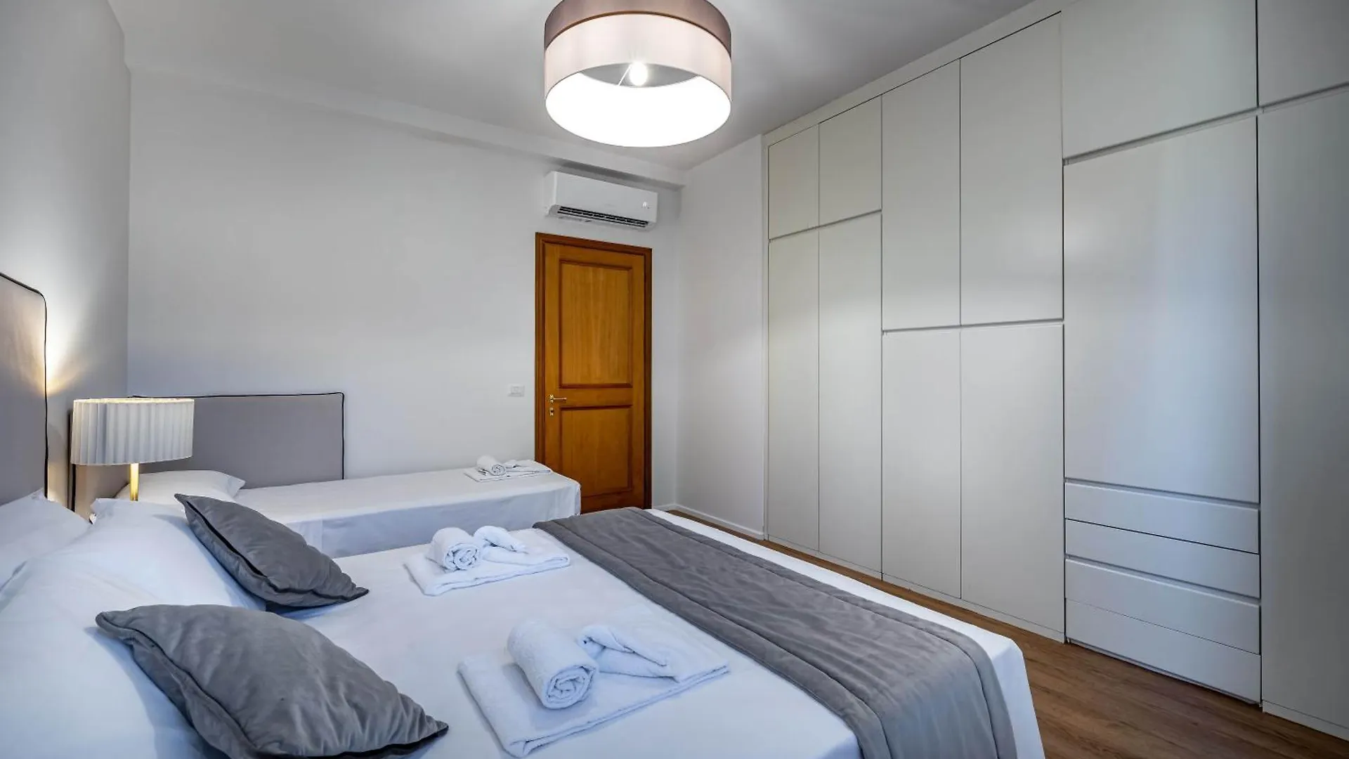 Yd Morgagni Charme Apartment Florence Italy
